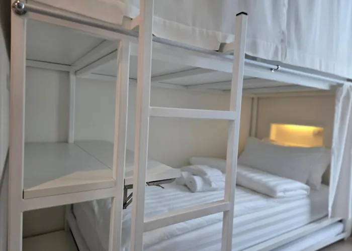Rest Poshtel