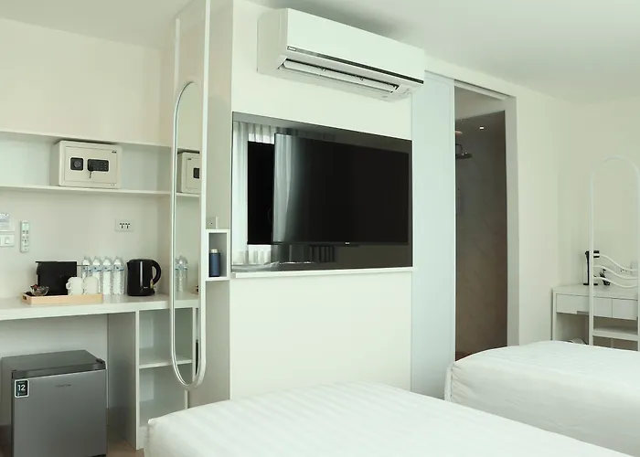 Rest Poshtel Hotel 3*